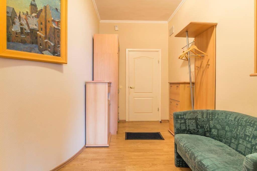 Old Town Apartment Next To Saint Peter'S Church Riga Exteriör bild
